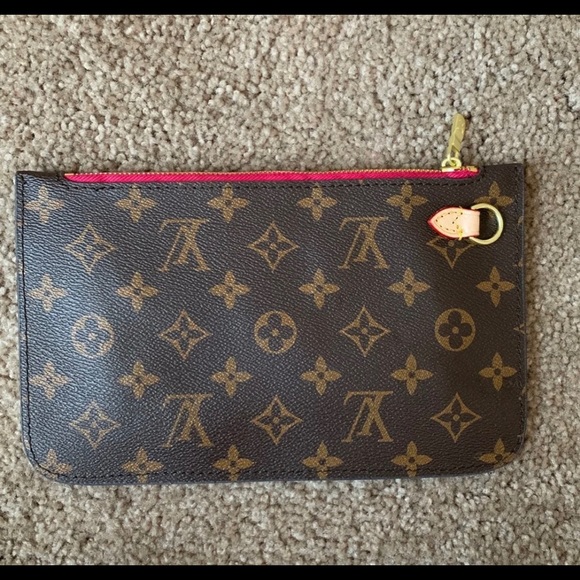 Louis Vuitton Pouchette - Picture 2 of 4